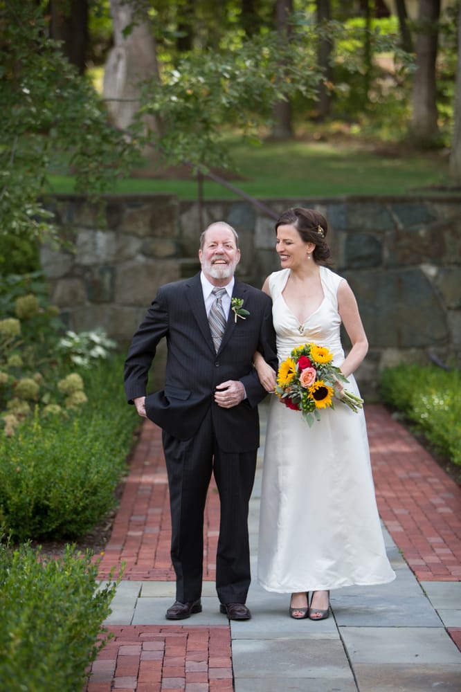 BRITE CLEANERS Updated August 2024 27 Reviews 831 Hancock St