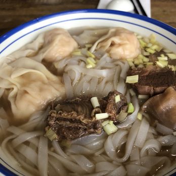 Wonton Guy - Wonton + beef brisket with flat rice noodles - Chinese Near Me - Edison, New Jersey Wonton Guy - Wonton + beef brisket with flat rice noodles - Chinese Near Me - Edison, New Jersey