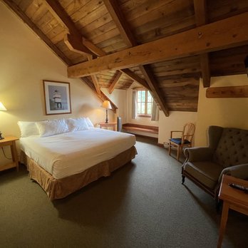 Painter's Lodge - Hotels Near Me - Campbell River, British Columbia