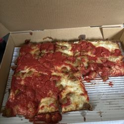 Cloverleaf Pizza - "Large - Square - Supreme   Disgusting