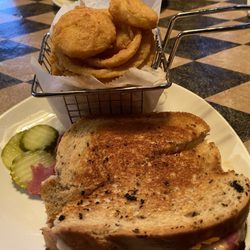 Gator's Pub - Reuben Grill Sandwich and Onion Rings