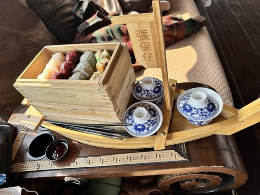 Aqualuna (Tsim Sha Tsui Pier No. 1) by null