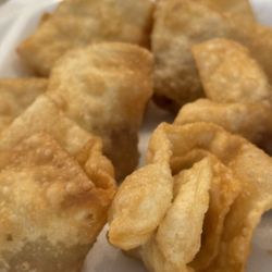 Mandarin Bistro - 10 Piece Fried Wontons