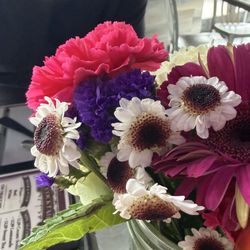 1129 Spirits & Eatery - So pritty! Ambiance!