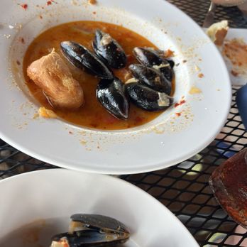 Harrison's Harbour Lights - Mussels has 6 that didn't open - New American Near Me - Saint Michaels, Maryland