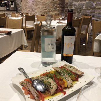 Katuzarra - Salad with tomato and tuna - Steakhouses Near Me - Pamplona, NA