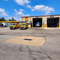 Love's Travel Stop - Service Area