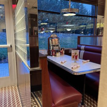 Silver Diner - New American Near Me - Frederick, Maryland