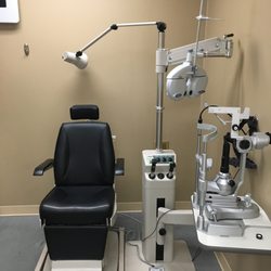 Grand Traverse Family Vision - Automated Refraction System