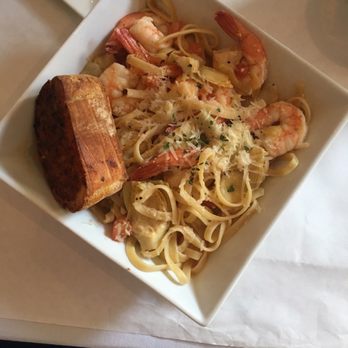 Indigo Moon - Fettuccine jumbo shrimp pasta with artichoke hearts - New American Near Me - Cambria, California