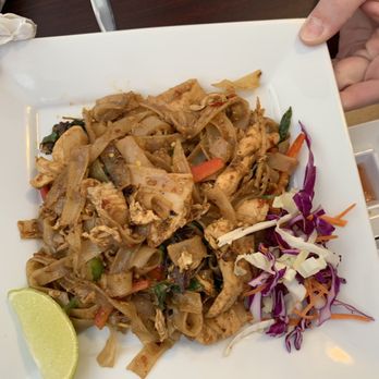 Asian Taste Thai Restaurant - Drunken noodles with chicken - Thai Near Me - Lincoln, Nebraska Asian Taste Thai Restaurant - Drunken noodles with chicken - Thai Near Me - Lincoln, Nebraska