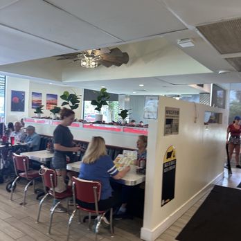 Beachside Diner - Inside - Diners Near Me - St. Augustine, Florida