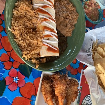 Hula Hut - Coconut shrimp and steak tubular taco - Tex-Mex Near Me - Austin, Texas