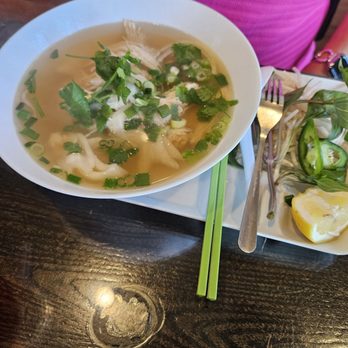 Bun Me! - Chicken pho - Vietnamese Near Me - Northridge, California Bun Me! - Chicken pho - Vietnamese Near Me - Northridge, California