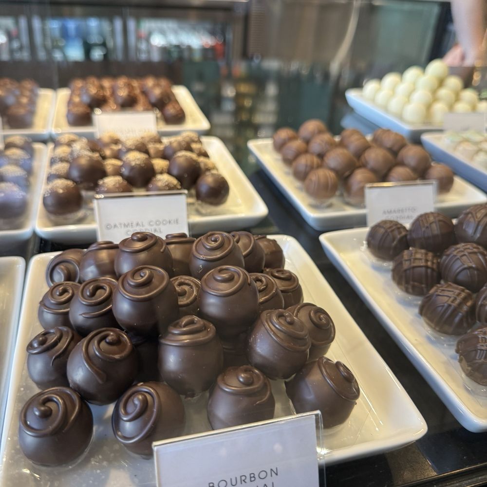 Cocoa Dolce Chocolates - Chocolatiers & Shops Near Me - Wichita, Kansas Cocoa Dolce Chocolates - Chocolatiers & Shops Near Me - Wichita, Kansas