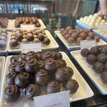 Cocoa Dolce Chocolates - Chocolatiers & Shops Near Me - Wichita, Kansas Cocoa Dolce Chocolates - Chocolatiers & Shops Near Me - Wichita, Kansas