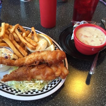 Cool Cat Cafe - Fish n chips and clam chowder - American Near Me - Pismo Beach, California