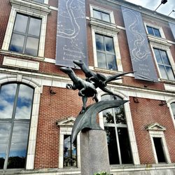 Academy of Natural Sciences - Academy of Natural Sciences -- clever girls