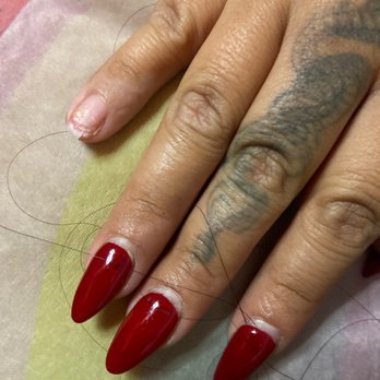 Blooming Nail Bar - My hair keeps getting caught when I put my hair up.  & pinky mail came off way too damn soon. Smh - Nail Salons Near Me - Burbank, California