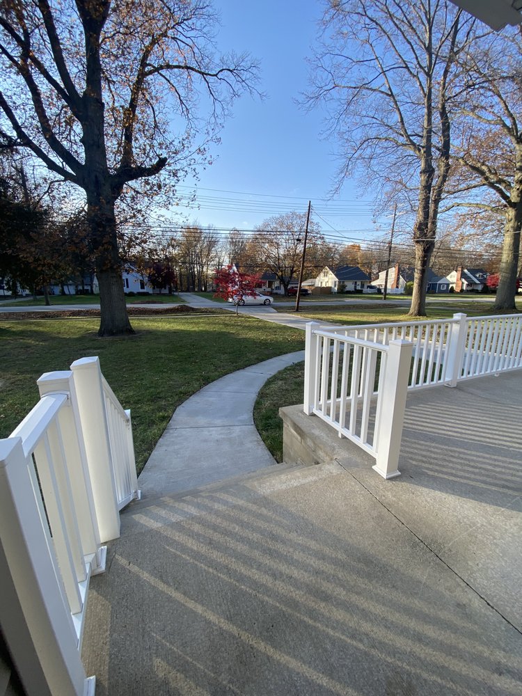 Hennessey Lawn and Landscape - tree service in North Ridgeville, OH