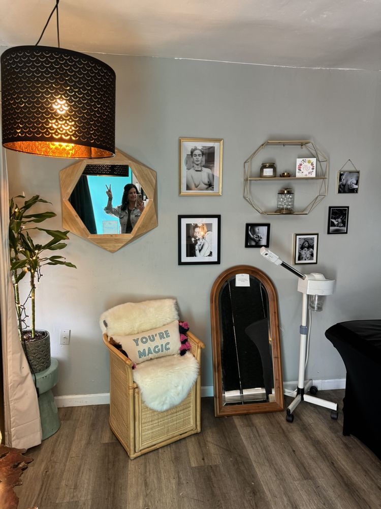 Naked Bodhi Wax and Skin Logo