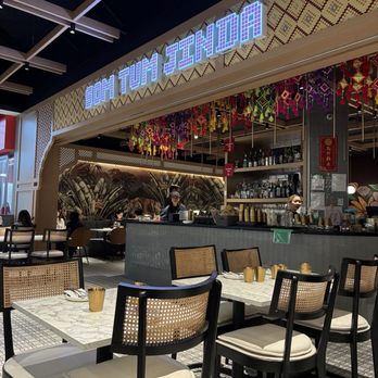 Som Tum Jinda - Thai Near Me - Toronto, Ontario