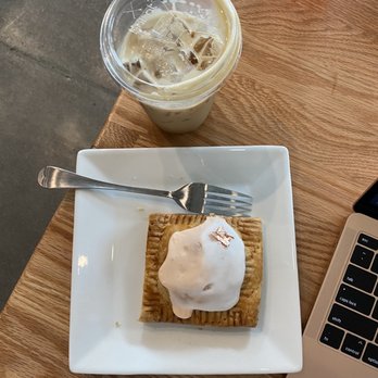 Moxie Coffee - peach honey poptart and an iced vanilla latte with oat milk !!!! - Coffee Roasteries Near Me - Phoenix, Arizona Moxie Coffee - peach honey poptart and an iced vanilla latte with oat milk !!!! - Coffee Roasteries Near Me - Phoenix, Arizona