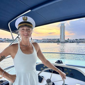 Ménage Aqua - Boat Charters Near Me - St Augustine , Florida Ménage Aqua - Boat Charters Near Me - St Augustine , Florida