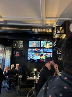 Rocco's Cucina & Bar by null