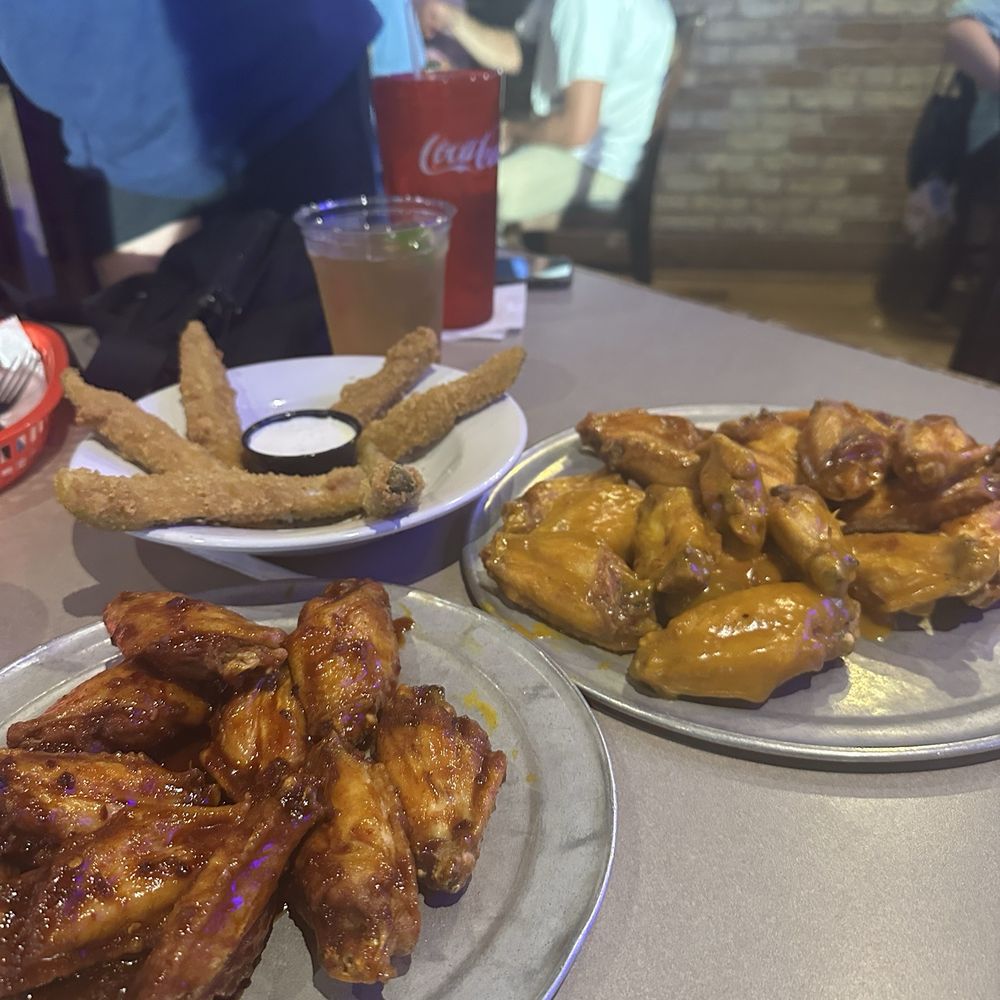 Fried pickles 10 Wings Fried pickles 10 Wings