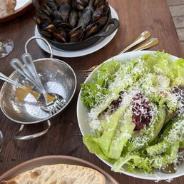 Baby Lettuce & Mussels Baby Lettuce & Mussels