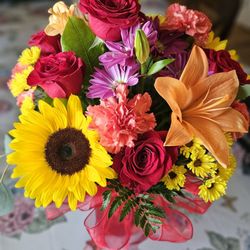 Sheila's Country Rose Florist