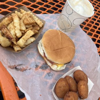 The Rootbeer Stand - Bacon Cheeseburger, fries, Mac n cheese nuggets, root beer float - American Near Me - Oglesby, Illinois