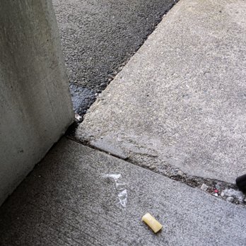 Corfinio - Who needs a patio when you have a dirty sidewalk... - Italian Near Me - North Easton, Massachusetts