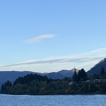 Sternwheeler Columbia Gorge Cruises - Boat Charters Near Me - Cascade Locks, Oregon