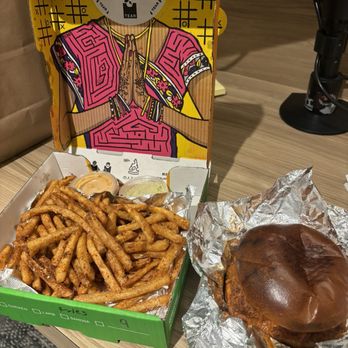 Mazala Pizza - Masala Fries + Paneer Tikka Sandwich - Pizza Near Me - San Jose, California