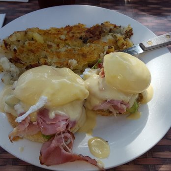 101 Diner - Shaved ham eggs Benedict w/ regular hollandaise sauce. - Diners Near Me - Encinitas, California 101 Diner - Shaved ham eggs Benedict w/ regular hollandaise sauce. - Diners Near Me - Encinitas, California