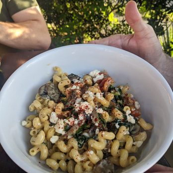 Berkeley’s - Cavatappi - Bars Near Me - Charleston, South Carolina