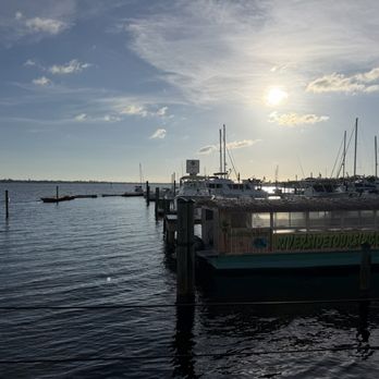 Riverhouse Waterfront Restaurant - Seafood Near Me - Palmetto, Florida Riverhouse Waterfront Restaurant - Seafood Near Me - Palmetto, Florida