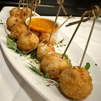 Max's Oyster Bar - American Near Me - West Hartford, Connecticut Max's Oyster Bar - American Near Me - West Hartford, Connecticut