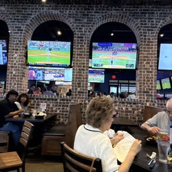 Walk-On’s Sports Bistreaux - Harlingen, TX