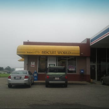 Tudor's Biscuit World - Outside - Bakeries Near Me - Gallipolis, Ohio