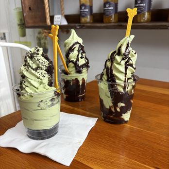 Honeymee - Amazing. Recommend the vanilla with espresso and the matcha with oreo topping. Sooo good! - Ice Cream & Frozen Yogurt Near Me - Irvine, California