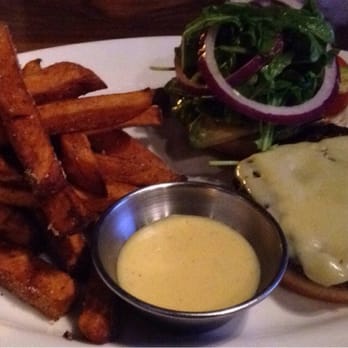 Doc B's Restaurant + Bar - New American Near Me - Chicago, Illinois