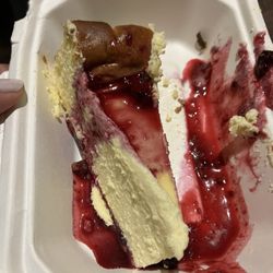 Kafe Botanika - Cheesecake with raspberry sauce