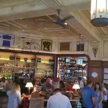 Le Diplomate - Brasseries Near Me - Washington, DC, District of Columbia