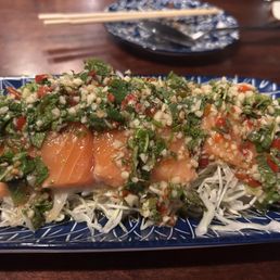 Spicy salmon sashimi Spicy salmon sashimi