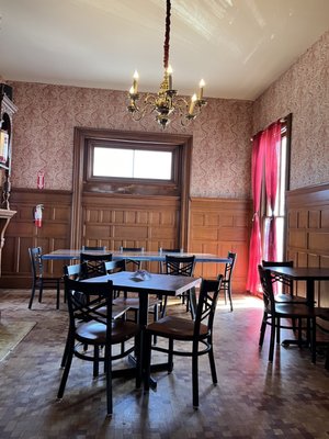 Walter's Tavern by null