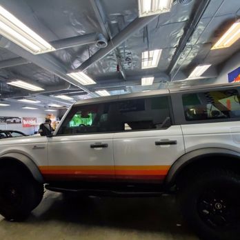 Socal Tint Shop - Chino - 2024 Ford Bronco
#BadlandsEdition
#CustomWrap - Home Window Tinting Near Me - Chino, California Socal Tint Shop - Chino - 2024 Ford Bronco
#BadlandsEdition
#CustomWrap - Home Window Tinting Near Me - Chino, California