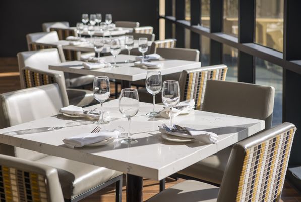 Iron & Oak Restaurant and Bar by null